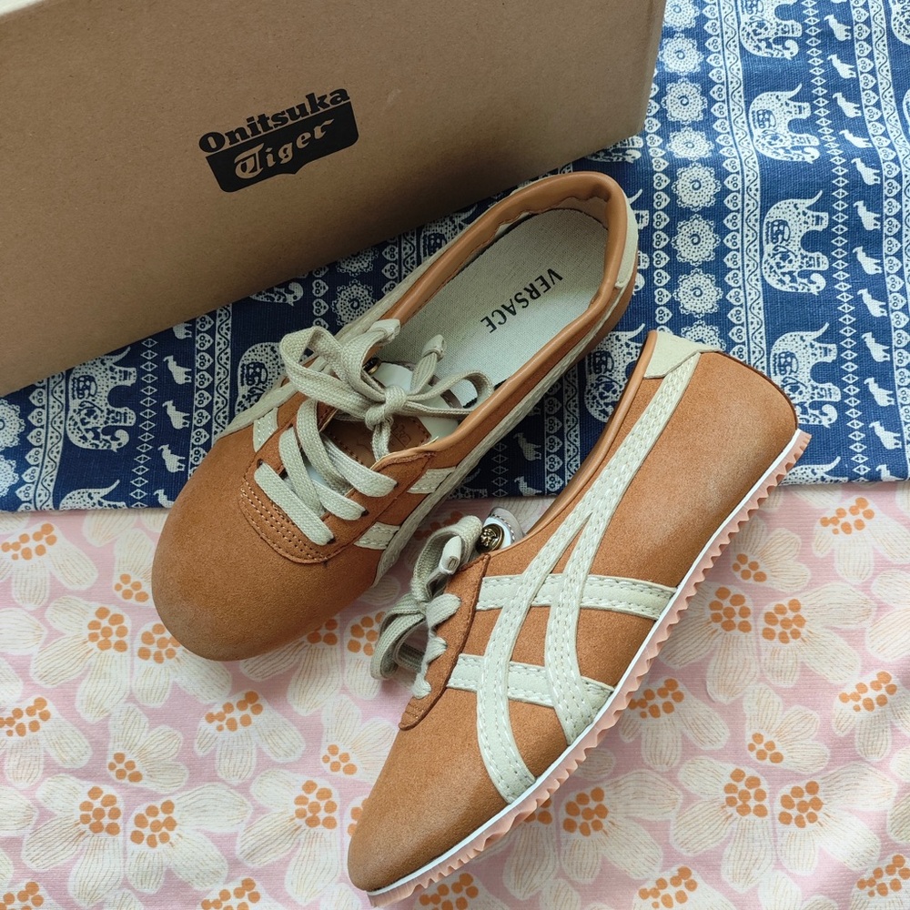 Onitsuka Tiger by Asics Tan and Cream Men's Low-Profile Sneakers